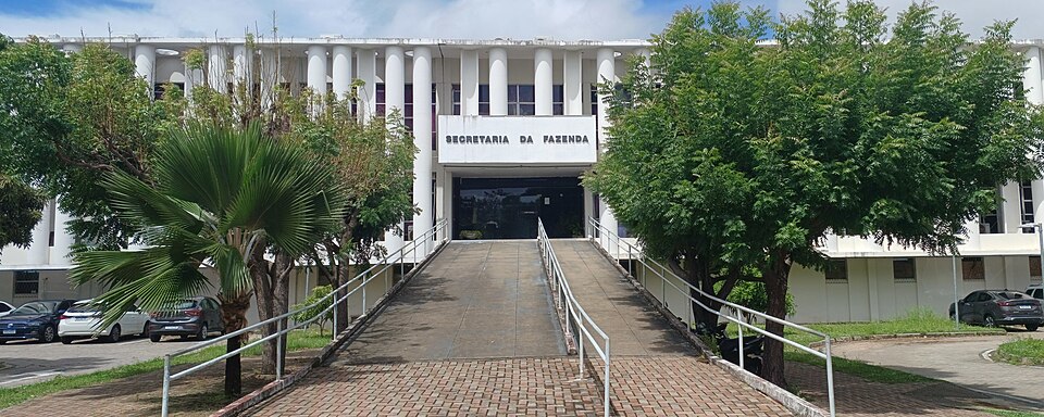 fachada da Secretaria da Fazenda em Natal, Rio Grande do Norte, prédio administrativo estadual