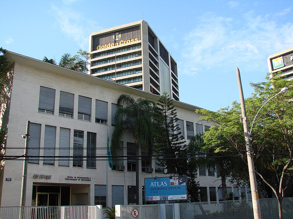 fachada da sede do Centro de Documentação e Disseminação de Informações do IBGE no Rio de Janeiro