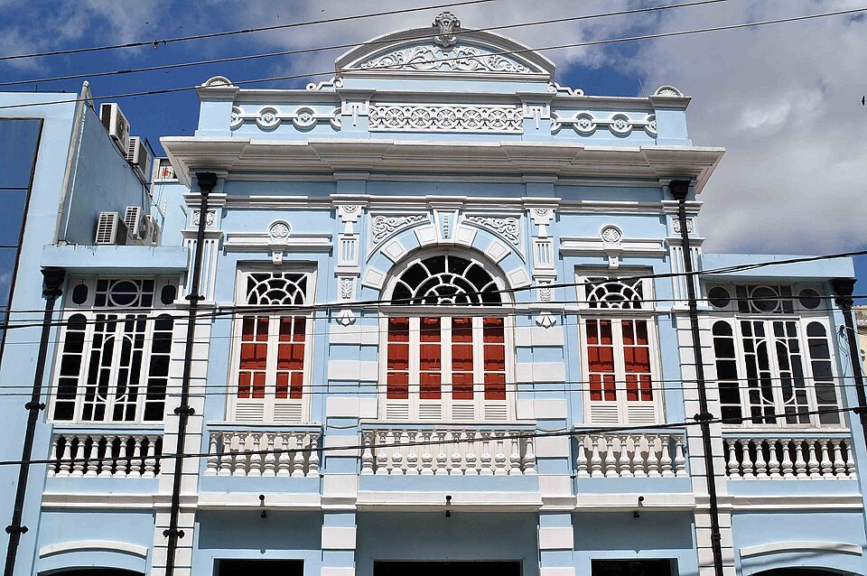 fachada do prédio anexo da Assembleia Legislativa do Estado do Pará na Cidade Velha, Belém