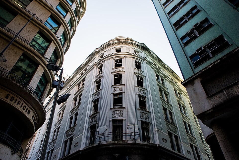 fachada do prédio da antiga sede da Secretaria de Estado de Fazenda no Rio de Janeiro