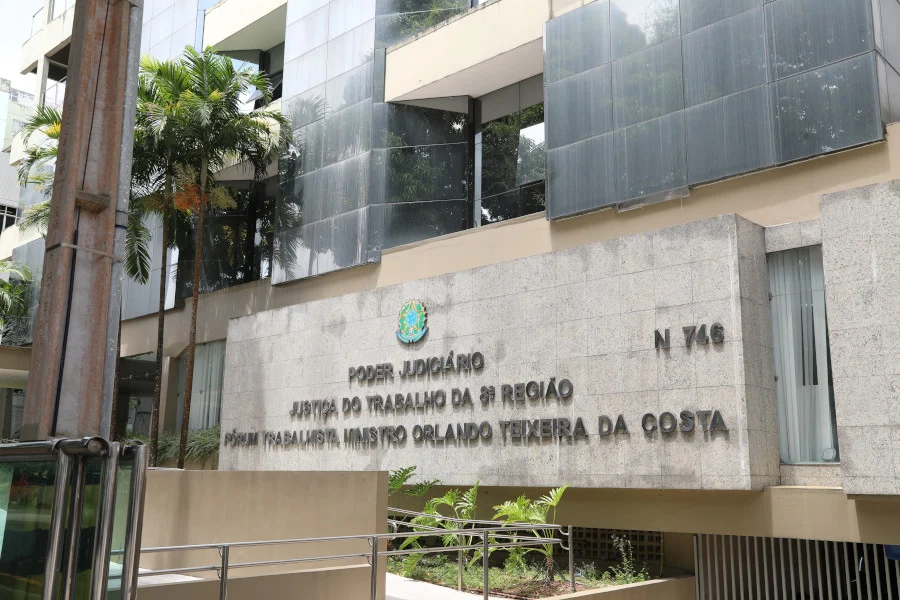Concurso TRT 4 (RS) 2026: FCC é a banca, edital iminente